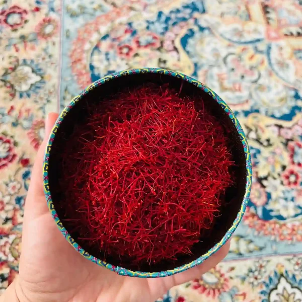 زعفران نگین سنتی خشک ۵ مثقالی با ظرف خاتم