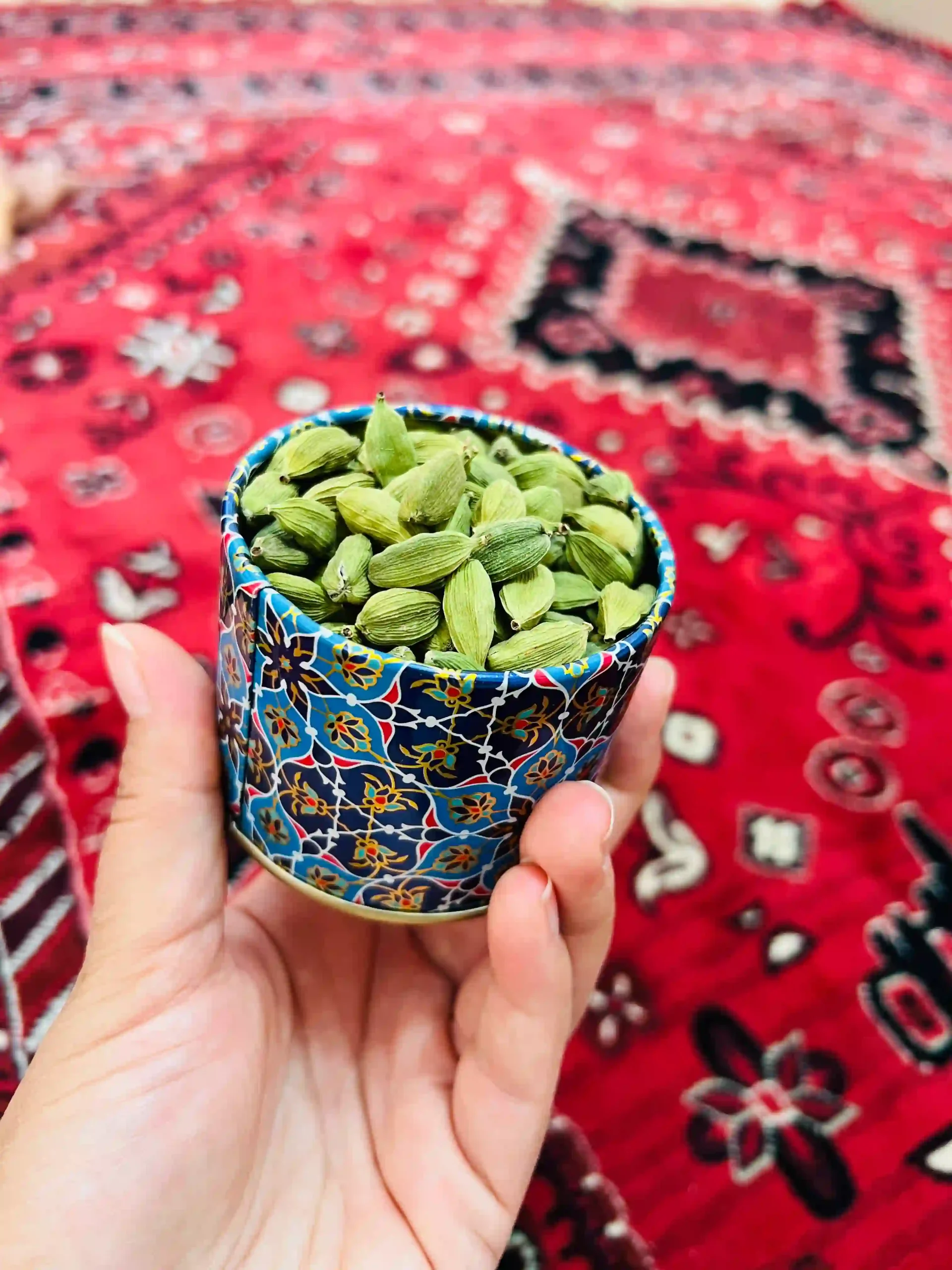 هل سبز اعلا ۵۰ گرمی با ظرف خاتم هل سبز اعلا ۵۰ گرمی با ظرف خاتم