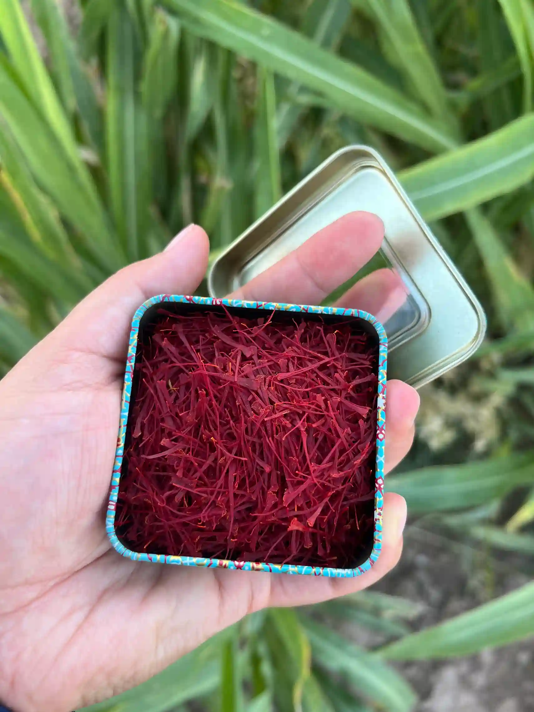 زعفران سوپرنگین صادراتی۲ مثقالی با ظرف خاتم زعفران سوپرنگین صادراتی۲ مثقالی با ظرف خاتم