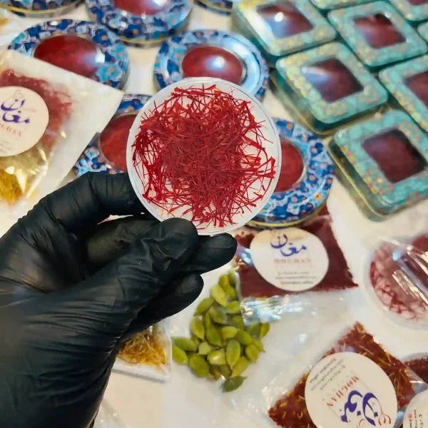 زعفران سوپرنگین صادراتی یک گرمی با کیفیت طبیعی