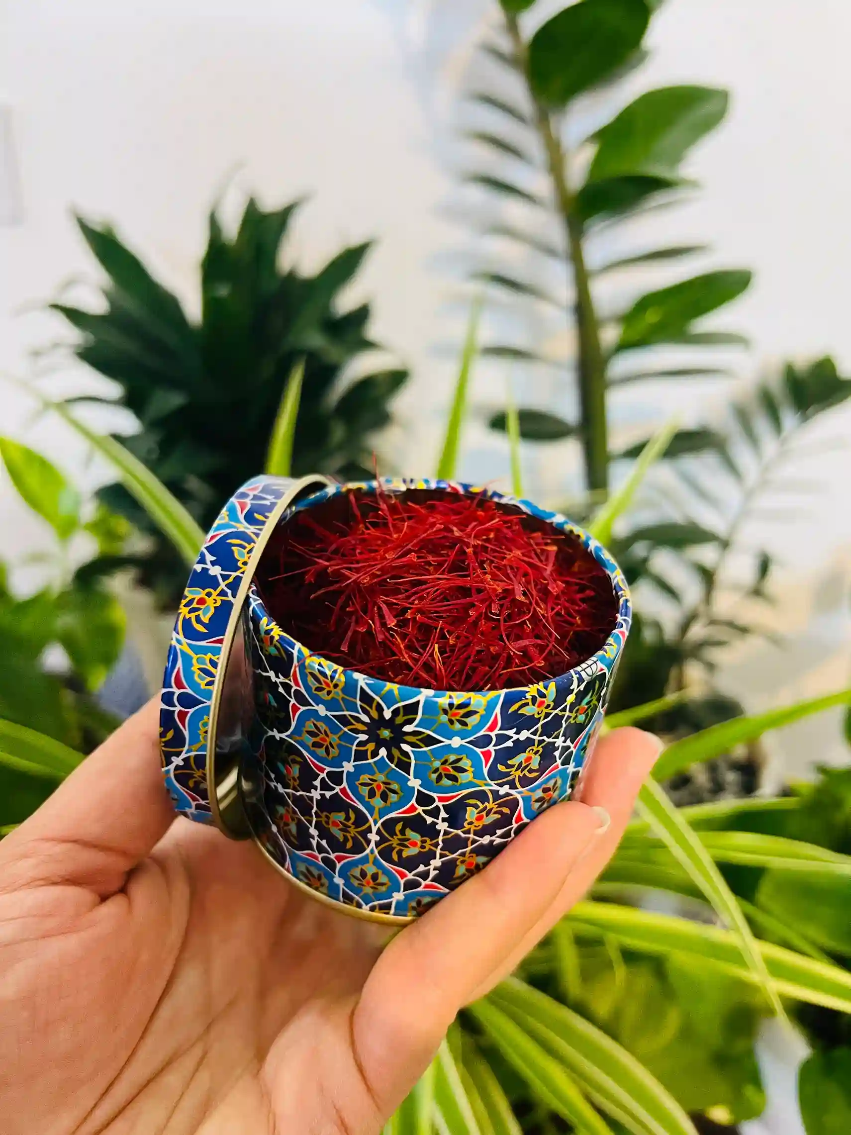 زعفران سوپرنگین صادراتی یک مثقالی با ظرف خاتم زعفران سوپرنگین صادراتی یک مثقالی با ظرف خاتم